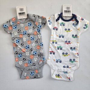 New Onesies Brand 2 Pack Baby Boy Bodysuits Size: Newborn.